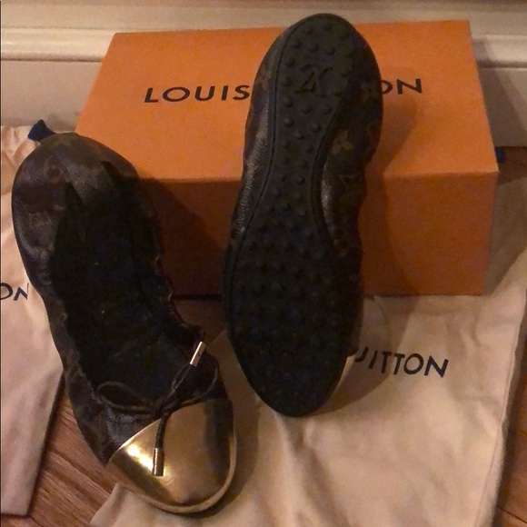 Louis Vuitton monogram toe flats - Picture 2 of 2